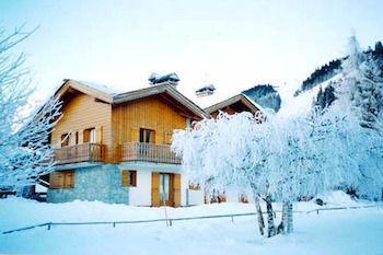 Chalet Carlinouf Hotel *